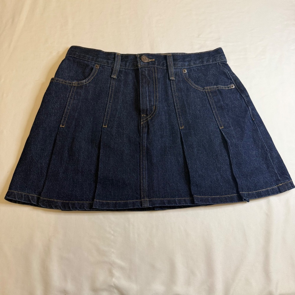 Levis Denim Mini Skirt Dark Wash Pleated Indigo Cotton 28 Feminine Schoolgirl